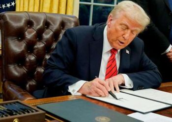 डोनाल्ड ट्रंप व्हाइट हाउस में भारतीय चावल पर टैरिफ पर चर्चा करते हुए | Trump's New tariff on India