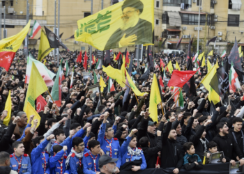 तेहरान में हजारों लोग अयातुल्लाह अली खामेनेई की मौत पर शोक मनाते हुए, ईरान में बड़े पैमाने पर प्रदर्शन - 2026 | Hezbollah-Israel conflict 2026