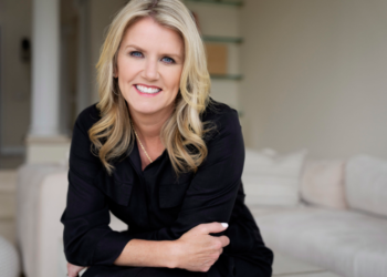 Microsoft HR ओवरहॉल 2026 - एमी कोलमैन चीफ पीपल ऑफिसर का पोर्ट्रेट