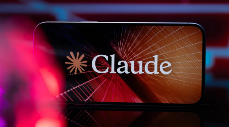 Claude ब्रांड का स्मार्टफोन पर दिखाया गया विजुअल।anthropic ai emotions study