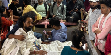 Jharkhand विधानसभा के बाहर प्रदर्शन कर रहे नौकरी आकांक्षी युवा